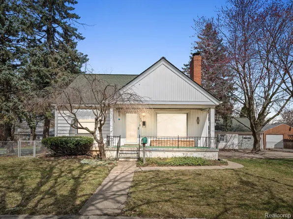 134 W Walton Blvd, Pontiac, MI 48340