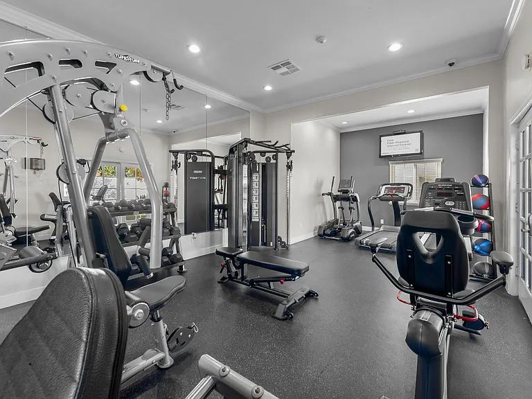 Solara Apartment Homes — Photo 13