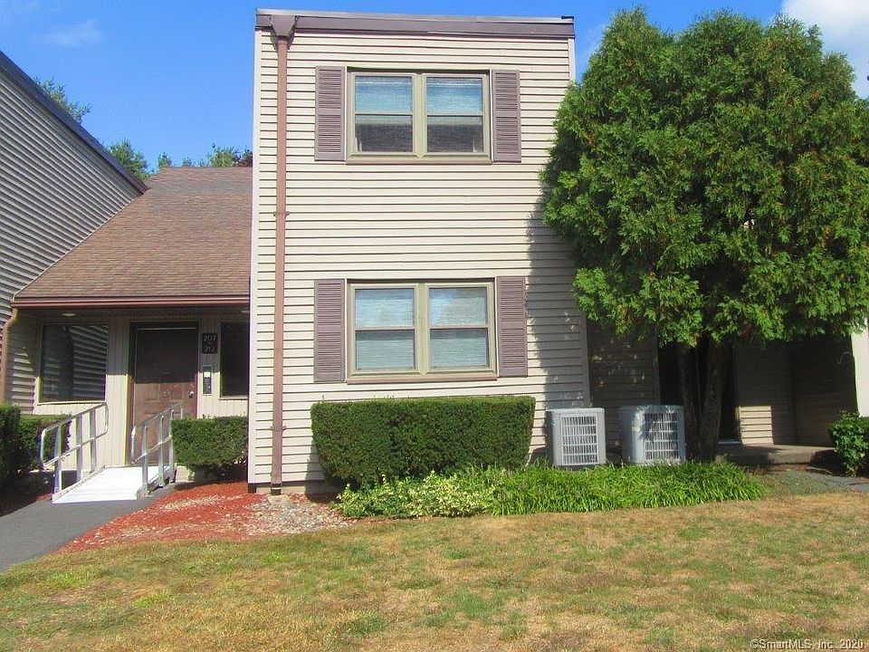 1st image of 209 Twin Circle Dr Unit 209