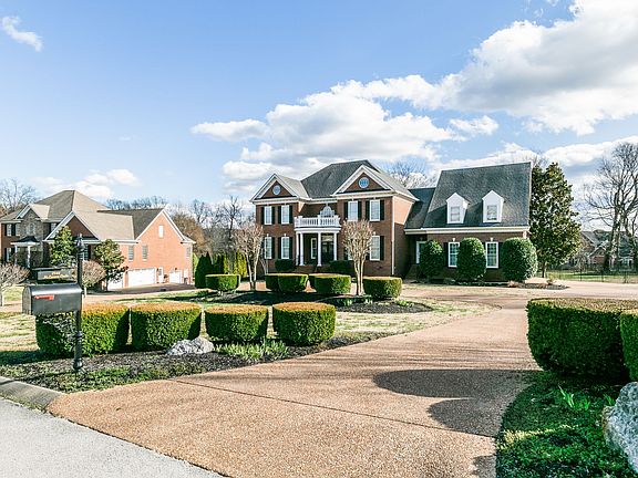2nd image of 2948 McLemore Cir