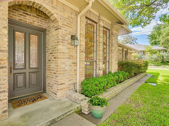 4th image of 9247 Dove Meadow Dr