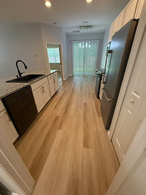 3 bed, 1473 sqft, $2,100 — Photo 4