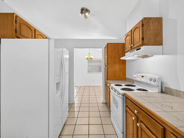3105 Saint Clair Ave — Photo 15