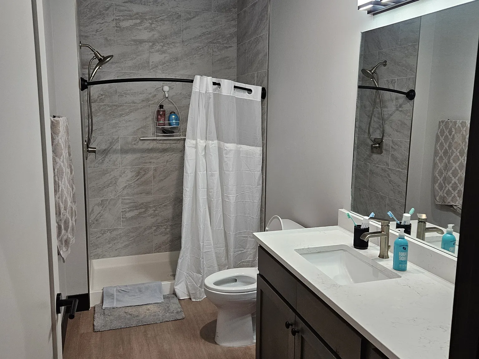 Studio, 594 sqft, $1,750 — Photo 4