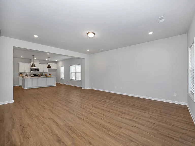 17387 Chelsea St — Photo 6
