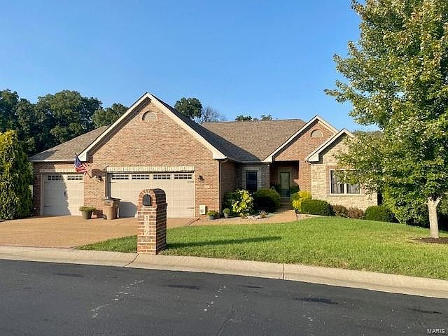 2nd image of 179 Cedar Berry Dr