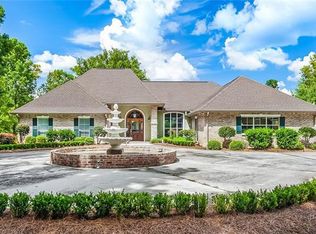 57573 Spring Valley Rd, Bogalusa, LA 70427