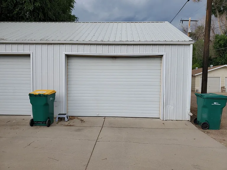 319 Cottonwood Ave — Photo 5