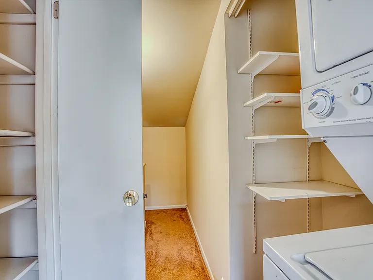 1118 William St #2 — Photo 17