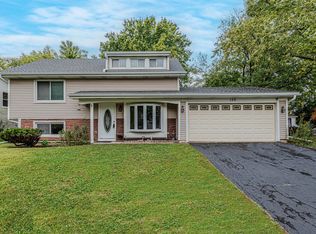 129 Delaware Dr, Bolingbrook, IL 60440