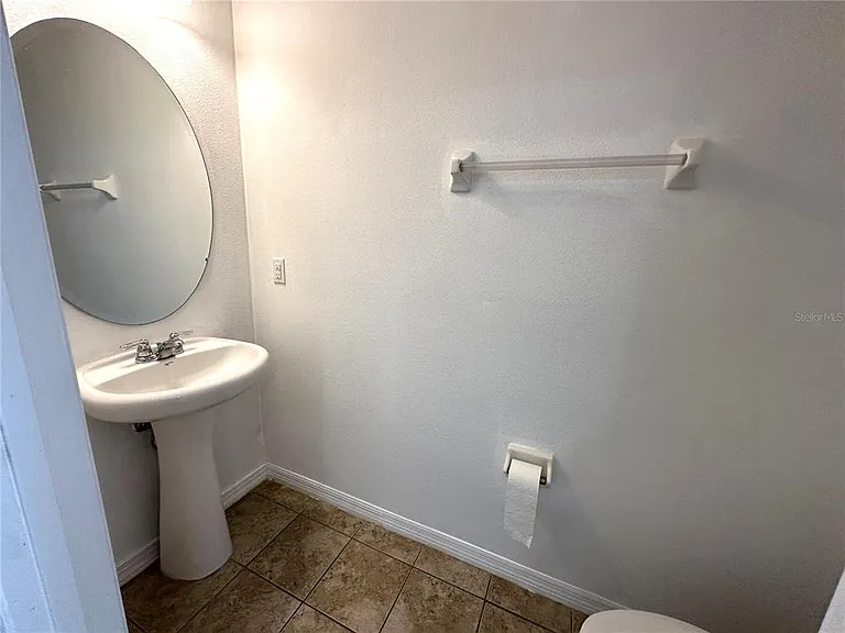 15816 Fishhawk View Dr — Photo 11