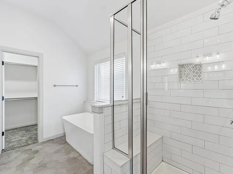 6509 NW 150th Ter — Photo 25