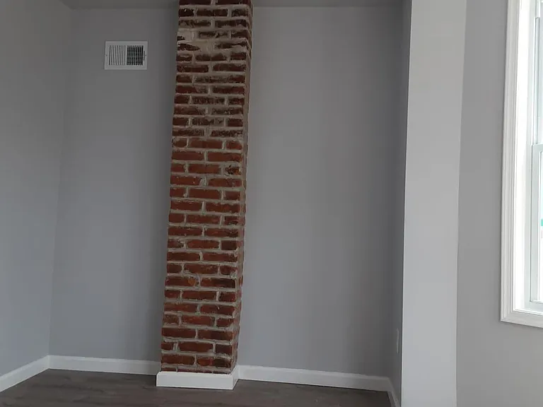 574 E Herman St — Photo 28
