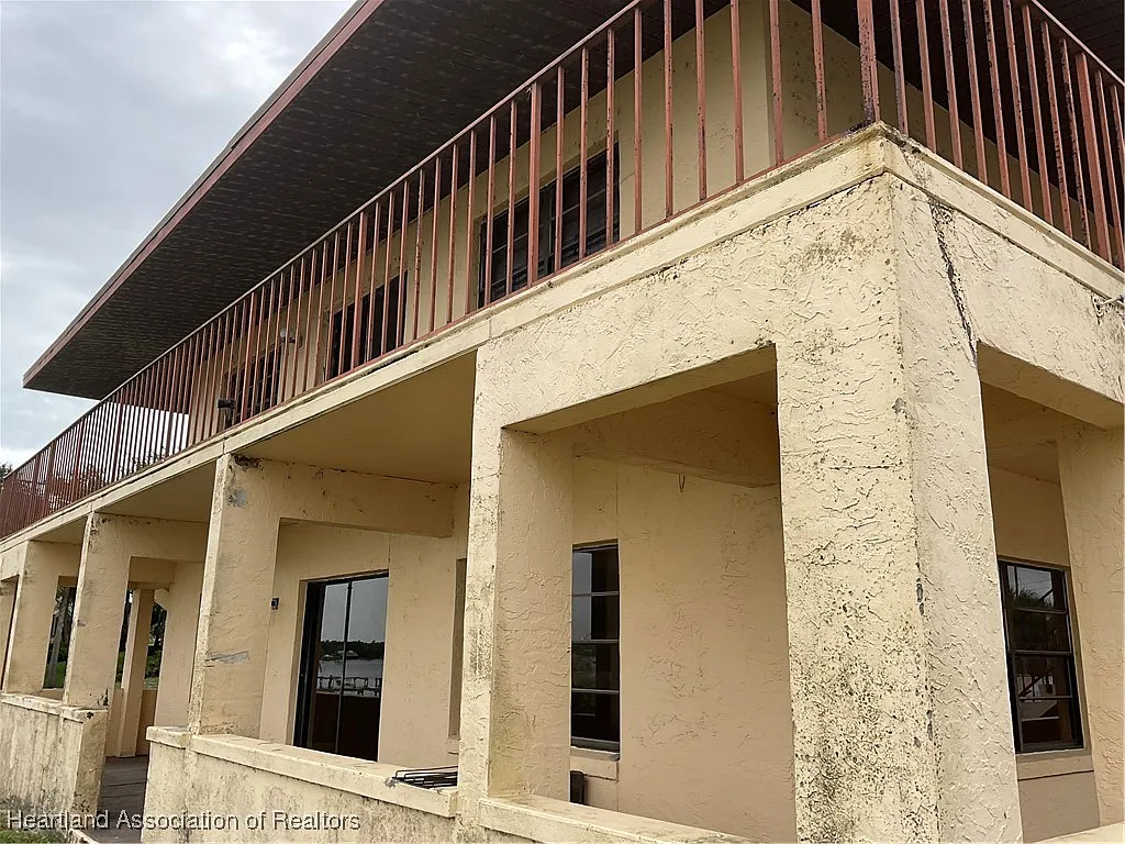 3 bed, 2.0 bath, 1300 sqft, $1,500 — Photo 2
