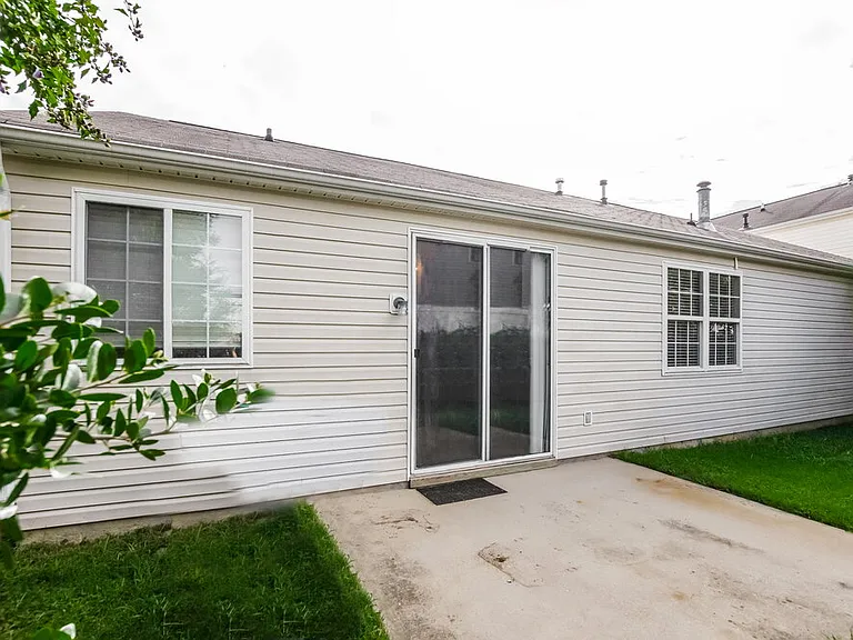 8707 Meadowmont View Dr — Photo 16
