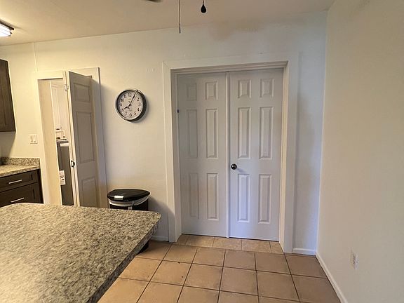 4th image of 2727 Parma St #B