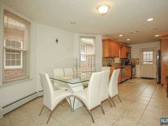3rd image of 574 Palisade Ave #2