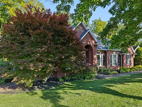 3rd image of 46 Deerfield Ct