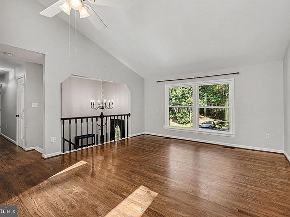 4th image of 1007 Richmond Dr