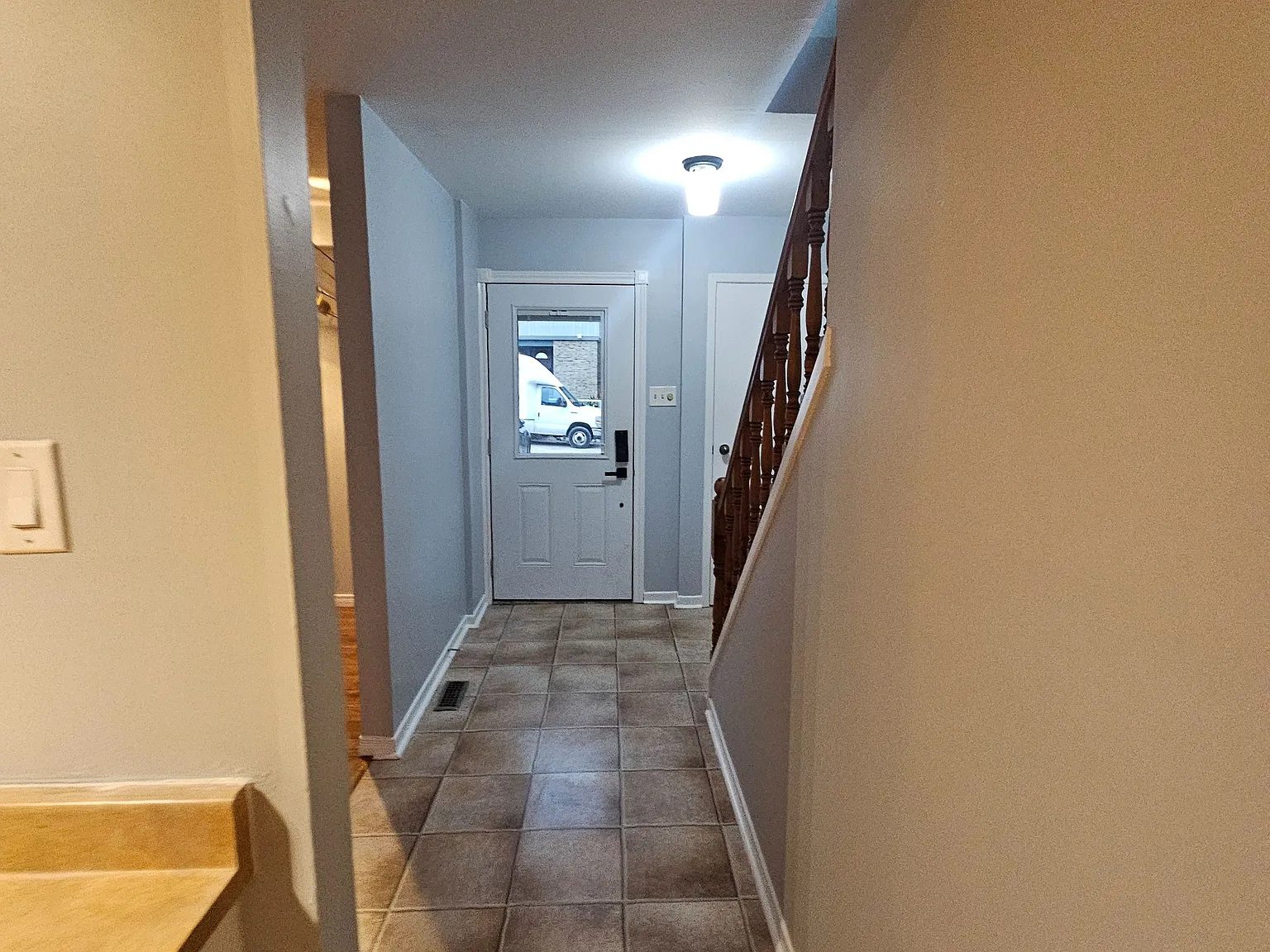 3 bed, $3,000 — Photo 4