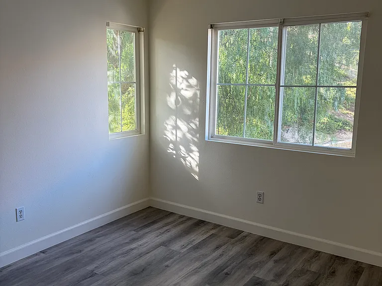 25735 Perlman Pl — Photo 7