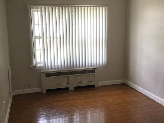 4th image of 1834 1st Ave NE APT 203