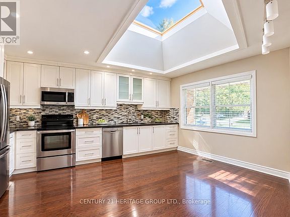 3rd image of 130 Grandview Ave