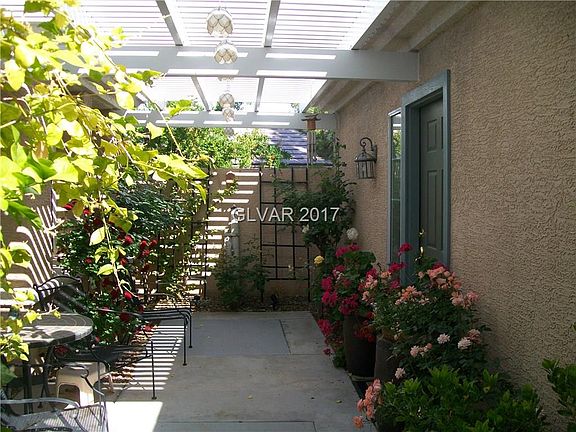 5th image of 2857 Meadow Park Ave