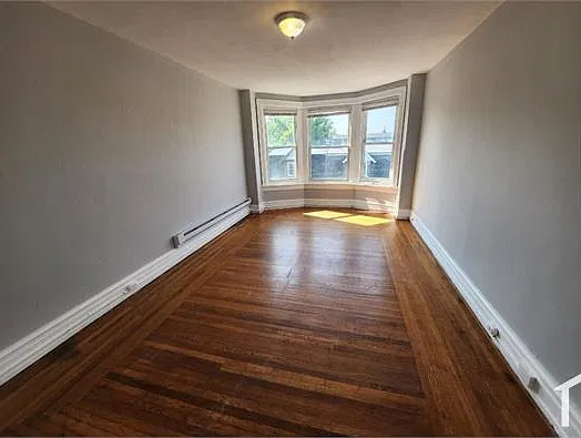 3 bed, 971 sqft, $1,425 — Photo 2