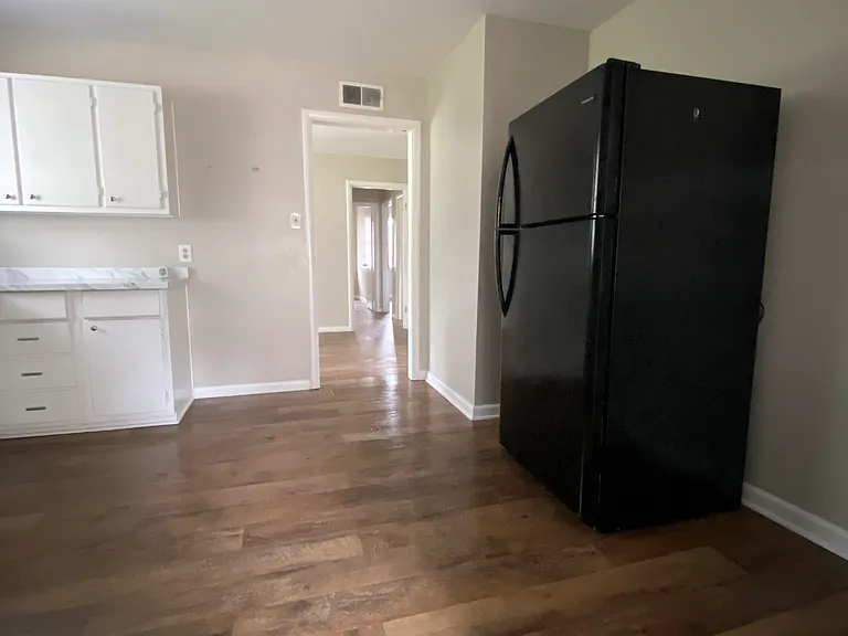 1128 Garland St — Photo 2