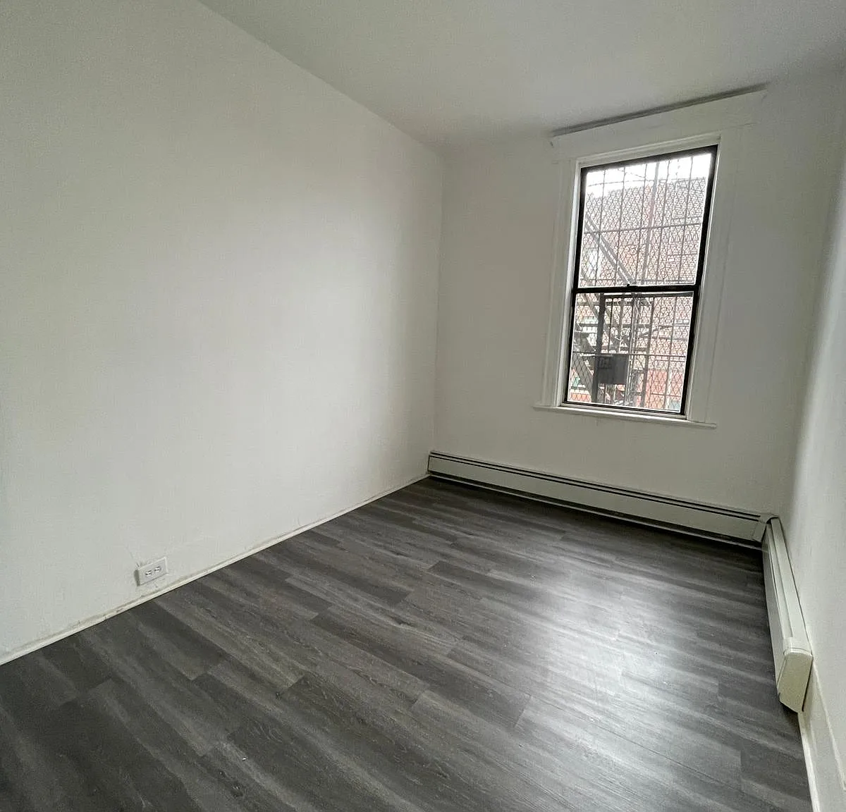 1 bed, 650 sqft, $1,600 — Photo 2