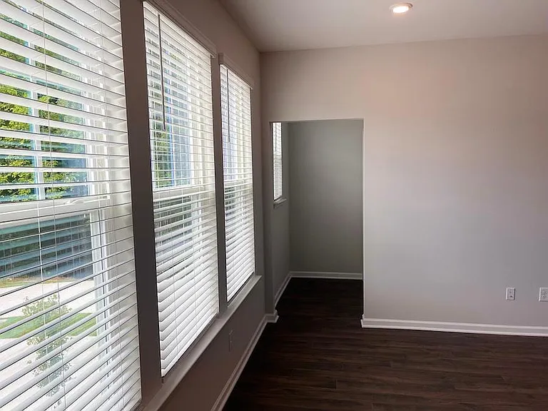 2822 Saltaire Ave — Photo 22