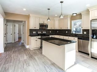 11 Prospect Ave, Dudley, MA 01571