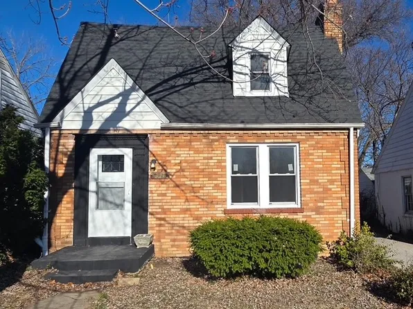 6925 Florian Ave, Saint Louis, MO 63121