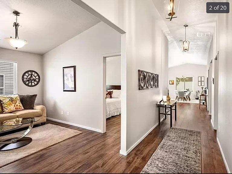 8903 N Cheltenham Ct — Photo 4