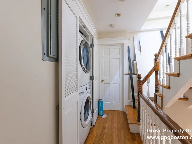 47 Old Harbor St #4 — Photo 8