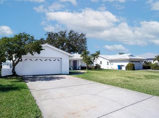 11800 6th St E, Treasure Island, FL 33706