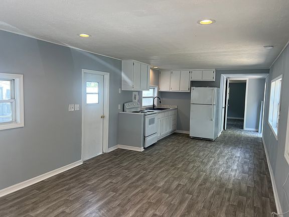 5th image of 626 S Broad St Lot 2