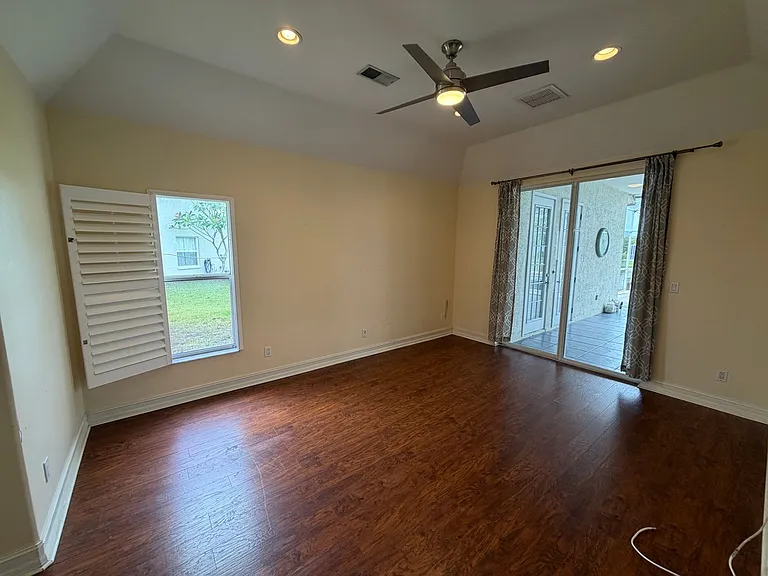 3425 Anton Ct — Photo 19