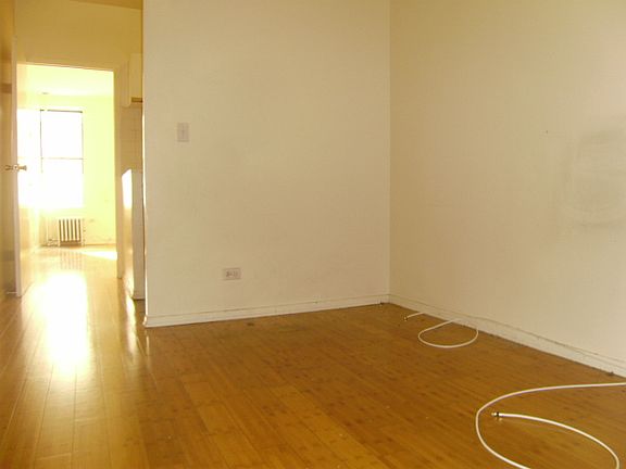 4th image of 2025 1st Ave APT 4F