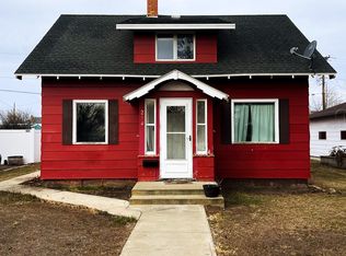 214 S Jackson St, Plentywood, MT 59254