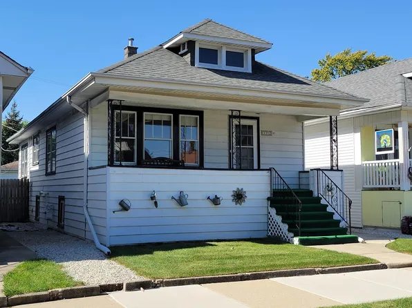 3352 N Neenah Ave, Chicago, IL 60634