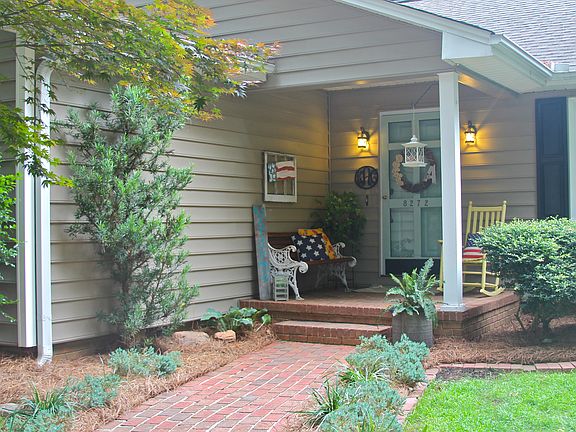 Front porch and pathway 