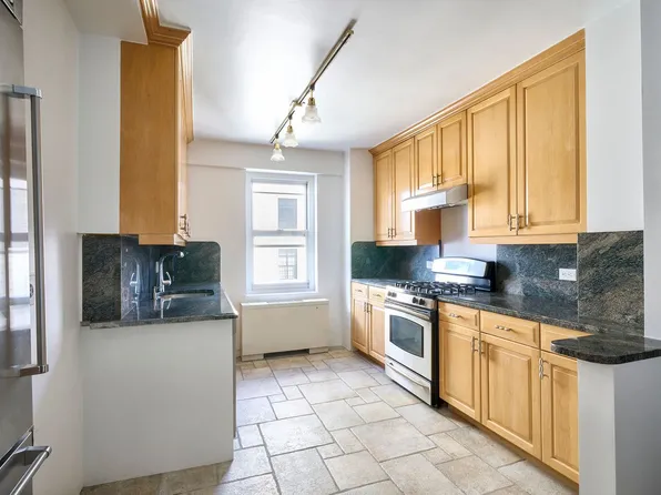 650 Park Avenue image 5 of 9