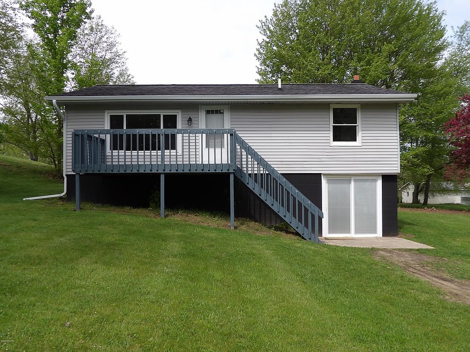 1st image of 1060 Hickory Ln