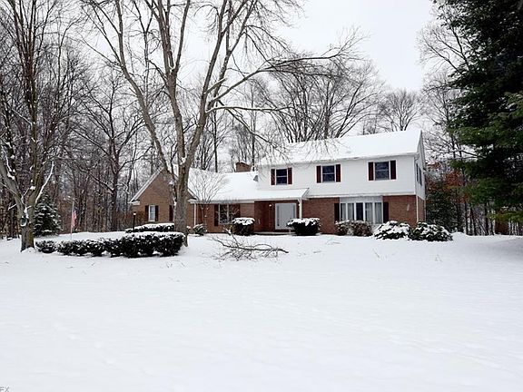 2nd image of 2600 Hidden Lakes Dr NE