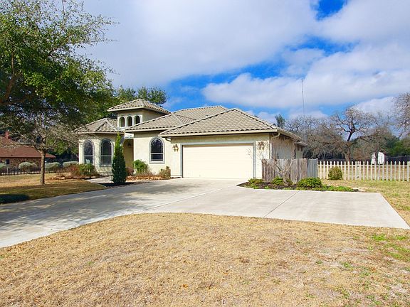 2nd image of 382 Rosewood Dr