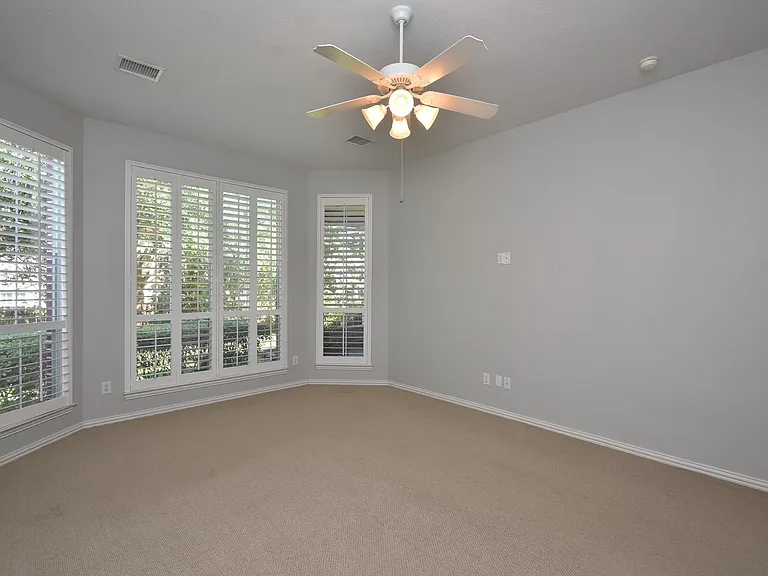 10 Renoir Trail Pl — Photo 110