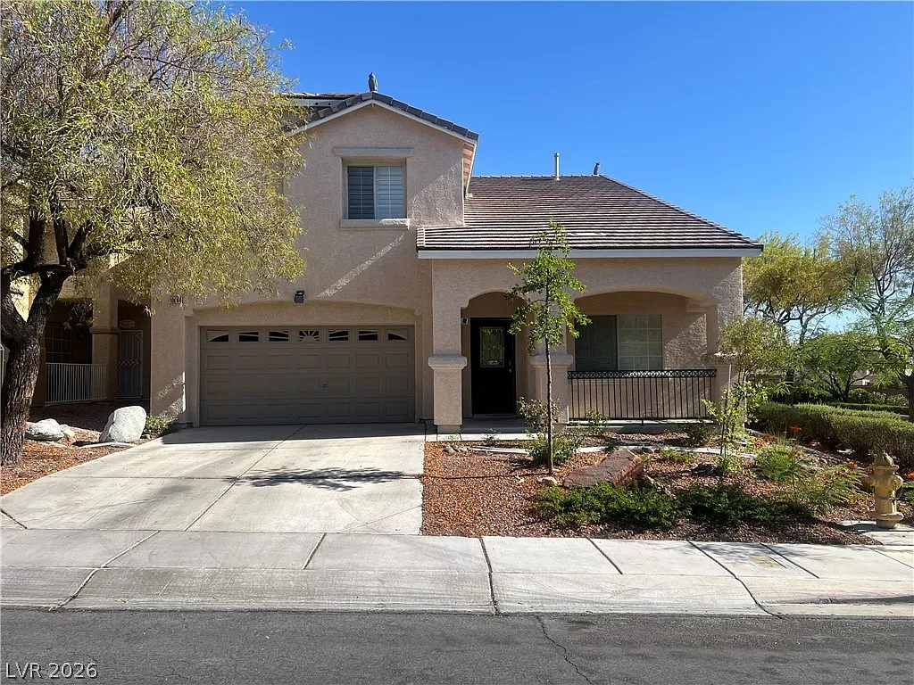 4 bed, 3.0 bath, 2041 sqft, $2,395 — Photo 1