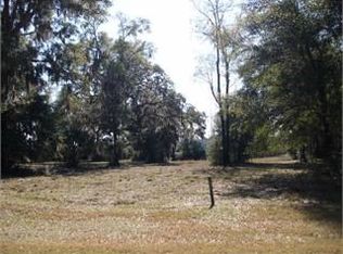 201 Coopers Point Dr, Townsend, GA 31331